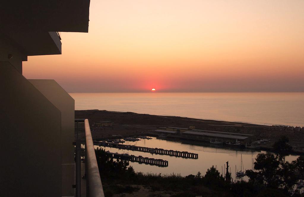 Hotel Miramar Sul Nazare Exterior photo